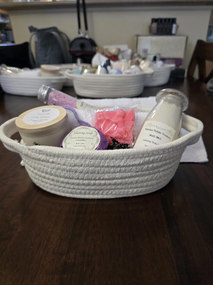 Medium Gift Basket