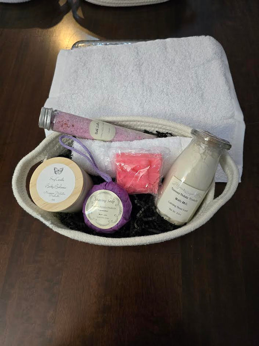 Medium Gift Basket